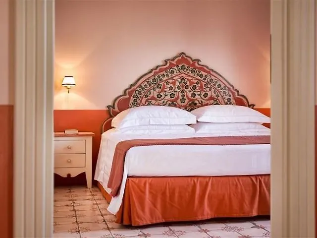 Sabrina Relais סורנטו