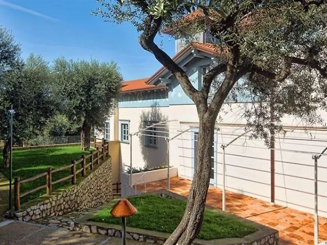 Sabrina Relais 2* סורנטו