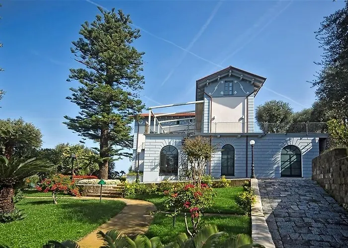 Sabrina Relais מלון סורנטו