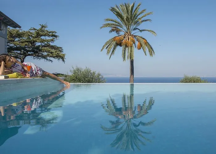 Sabrina Relais سورينتو