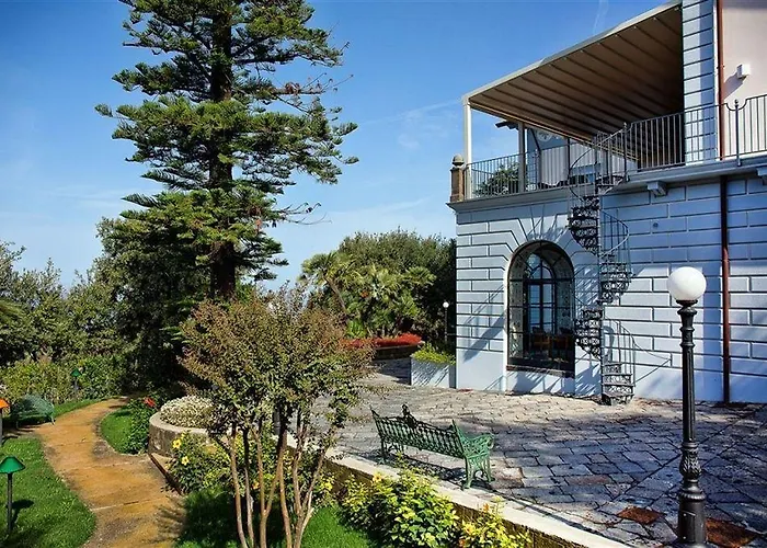 Sabrina Relais סורנטו